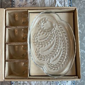 Vintage Patio Snack Set: 1950s cup and plate set for 4 with box